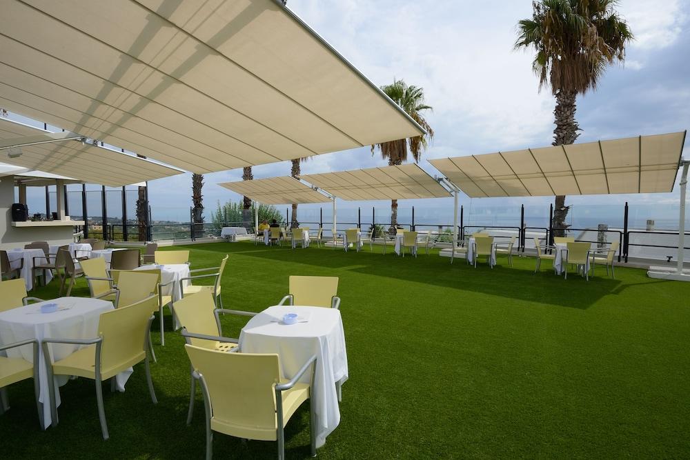 President Park Hotel Aci Trezza Esterno foto