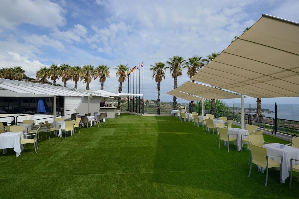 President Park Hotel Aci Trezza Esterno foto